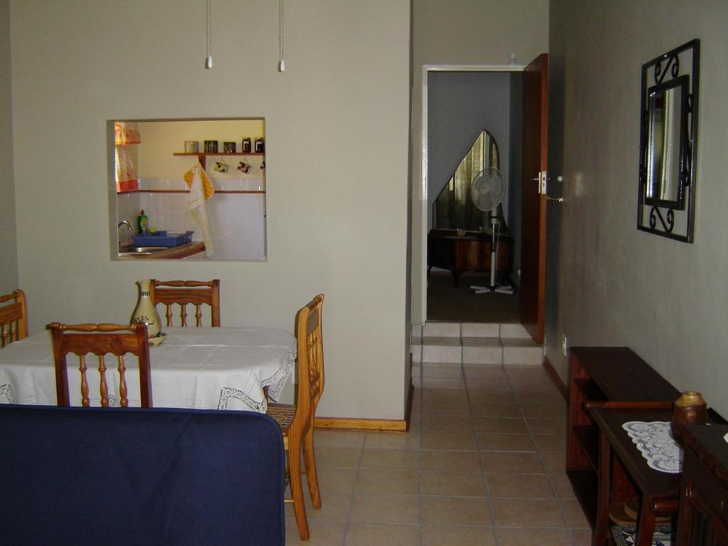 Cedar Lodge Guest House Robertson Room photo